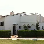 펜션 Beachfront Townhouse With Spectacular Seaview