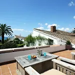 Beachfront Townhouse With Spectacular Seaview 에스테포나