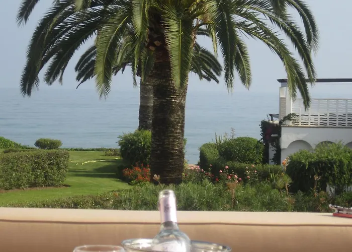 Beachfront Townhouse With Spectacular Seaview Ferienhaus Estepona