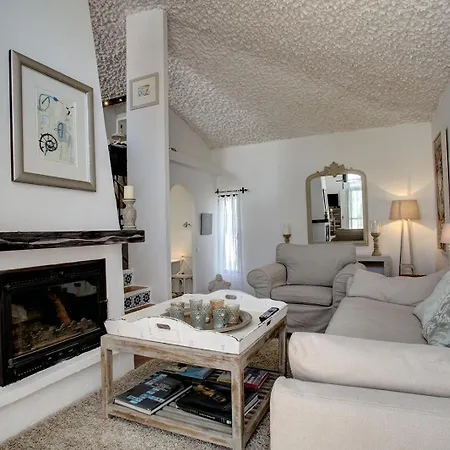 Beachfront Townhouse With Spectacular Seaview Feriehus