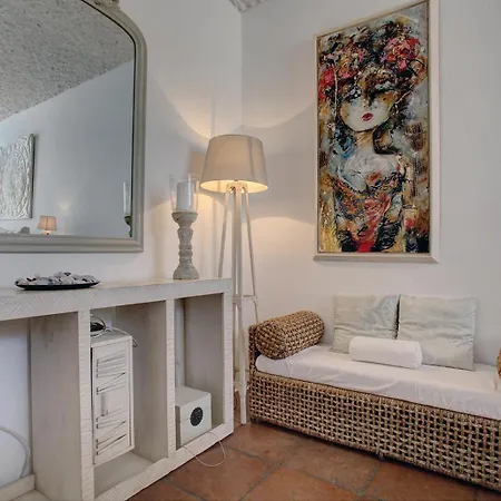בית נופש Beachfront Townhouse With Spectacular Seaview אסטפונה