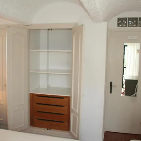 Beachfront Townhouse With Spectacular Seaview בית נופש