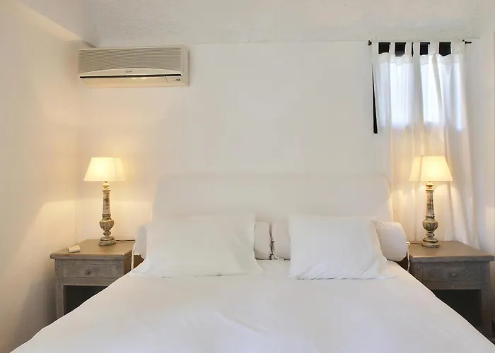 Beachfront Townhouse With Spectacular Seaview Estepona