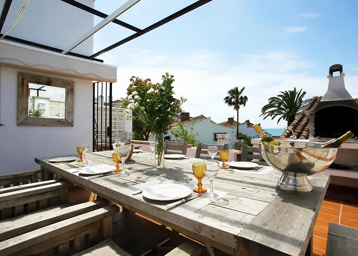 Casa de Férias Beachfront Townhouse With Spectacular Seaview Estepona