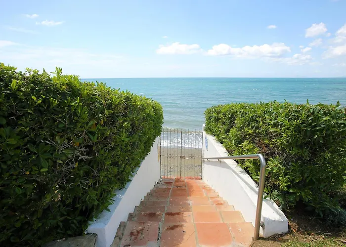 Beachfront Townhouse With Spectacular Seaview * Estepona