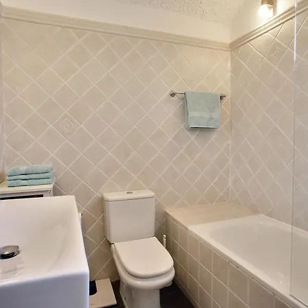 Nyaraló Beachfront Townhouse With Spectacular Seaview *