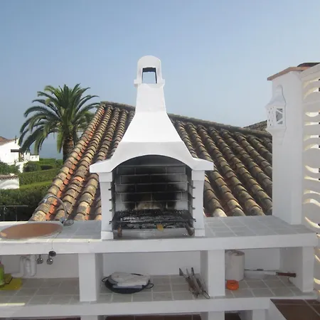 Beachfront Townhouse With Spectacular Seaview Nyaraló