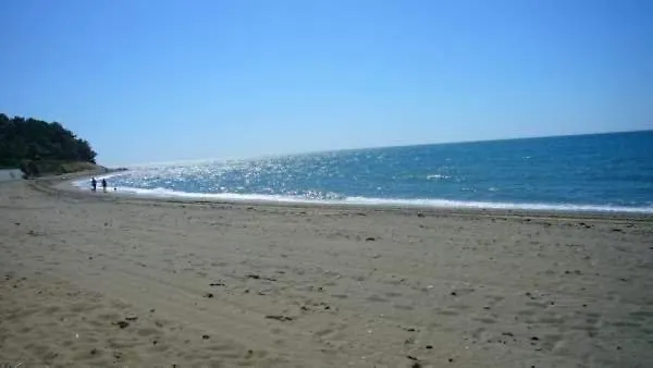 Beachfront Townhouse With Spectacular Seaview Vakantiehuis