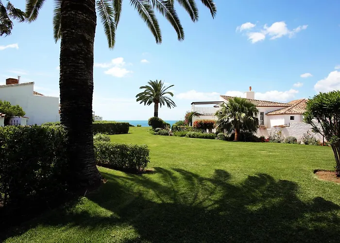 Beachfront Townhouse With Spectacular Seaview Vakantiehuis Estepona